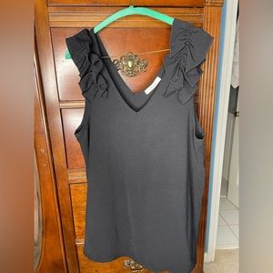 Women’s black top